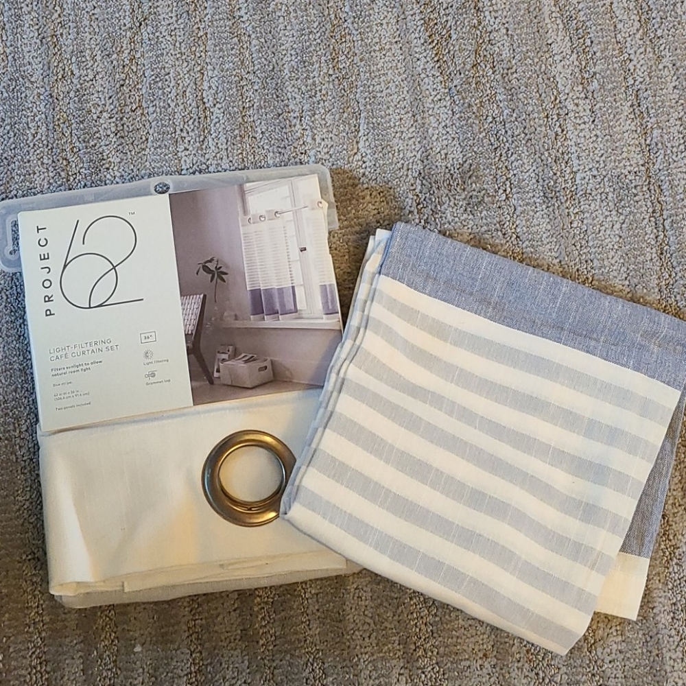 36" curtains/ 4 panels